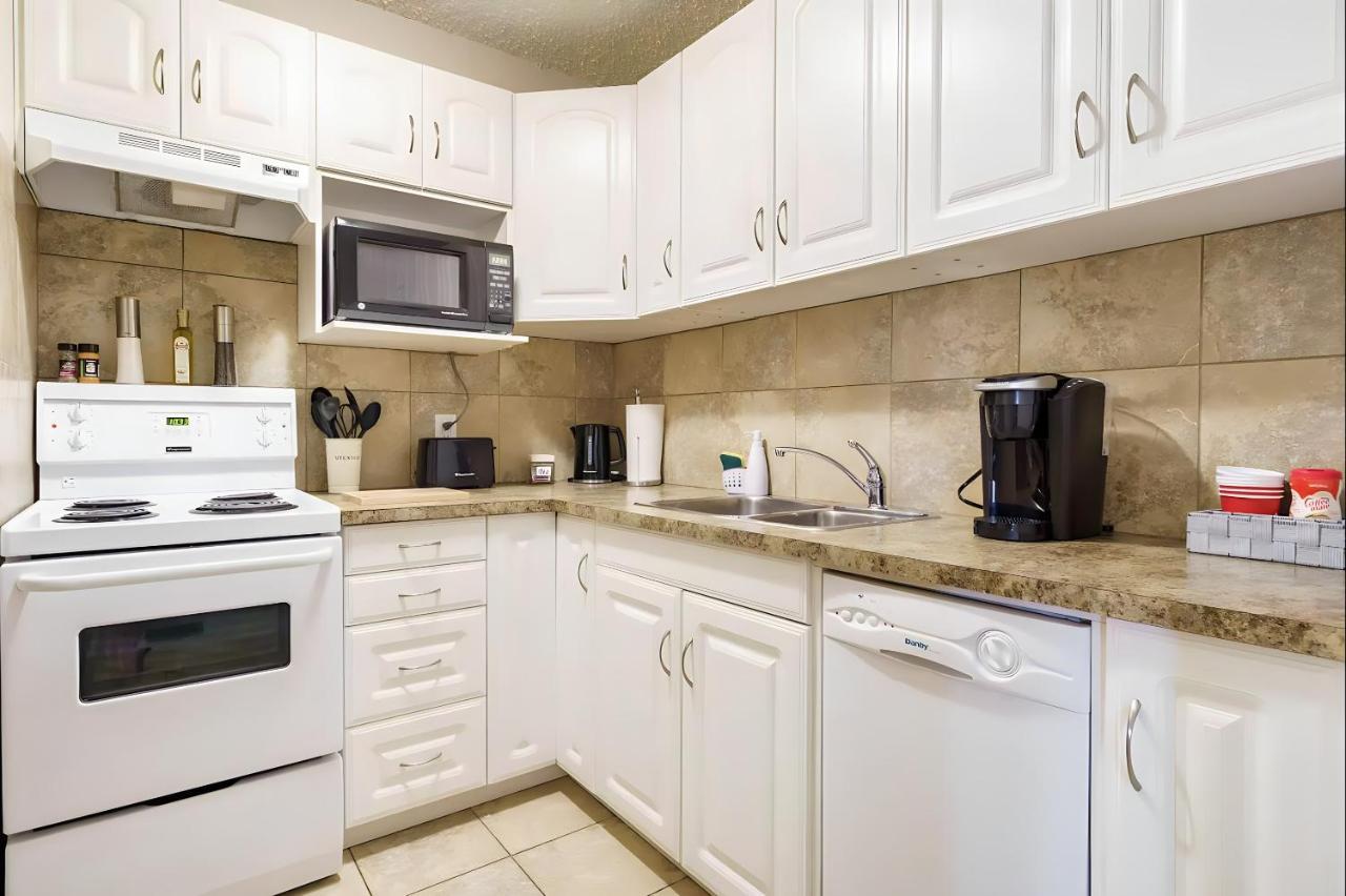 Entire Condo Downtown, Walk To Bmo & Stampede, Parking, 1,5 Hrs To Banff Κάλγκαρι Εξωτερικό φωτογραφία