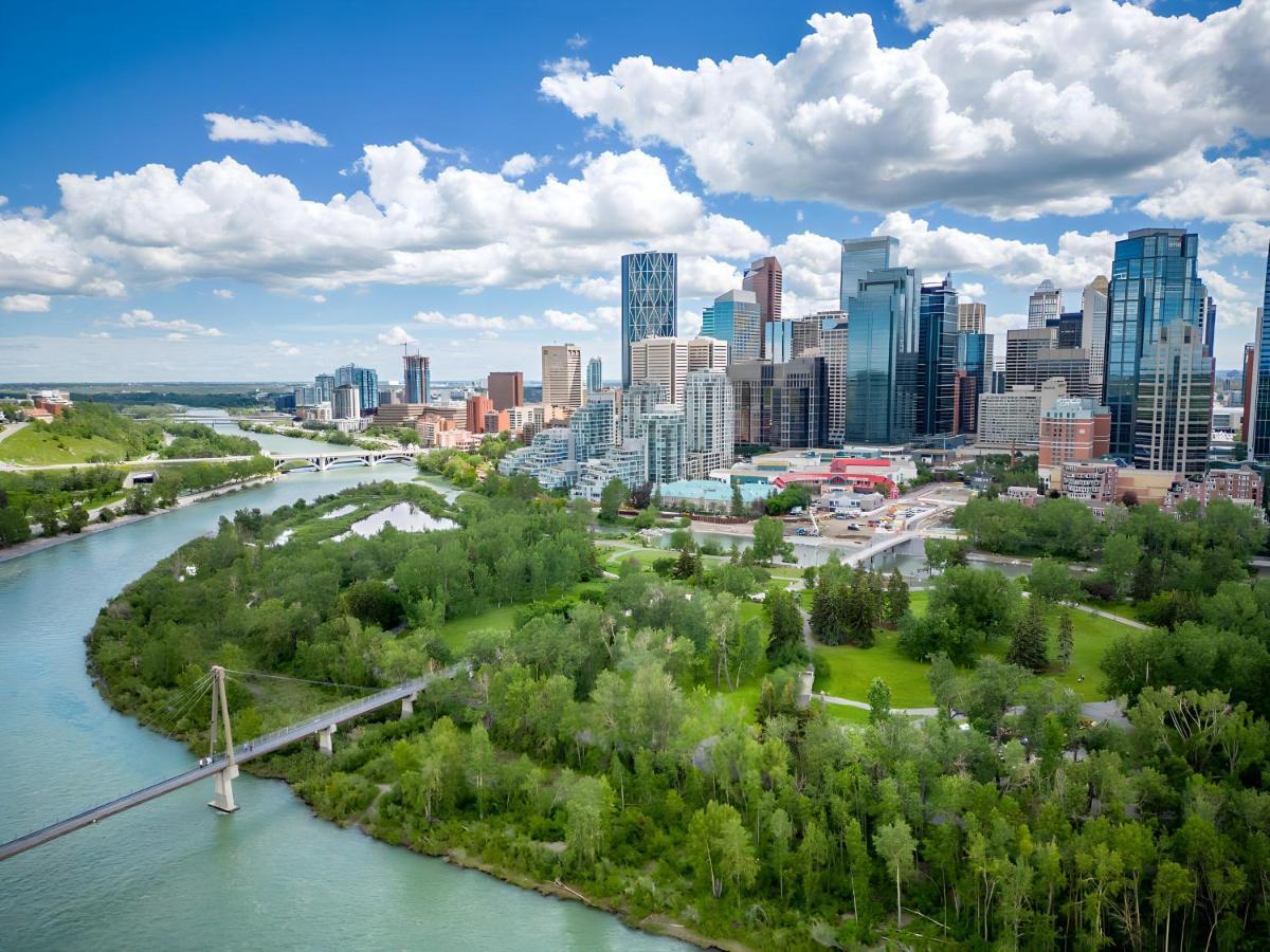 Entire Condo Downtown, Walk To Bmo & Stampede, Parking, 1,5 Hrs To Banff Κάλγκαρι Εξωτερικό φωτογραφία