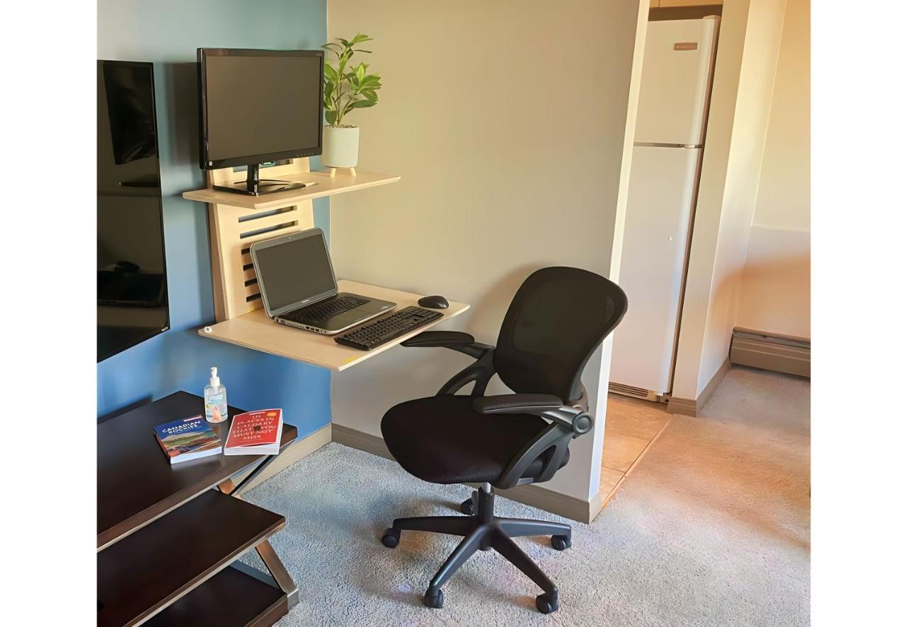 Entire Condo Downtown, Walk To Bmo & Stampede, Parking, 1,5 Hrs To Banff Κάλγκαρι Εξωτερικό φωτογραφία